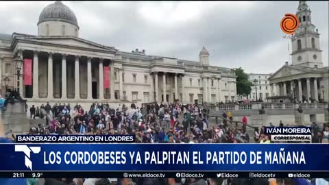 BANDERAZO por La Scaloneta en Londres: alentaron a la Selección en la previa a la Finalissima