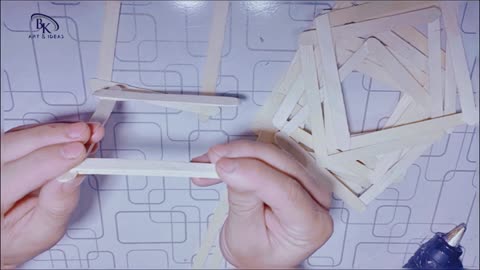 Making bouquet from ice cream sticks