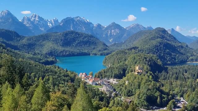 Vista da sacada do castelo Neuschwanstein