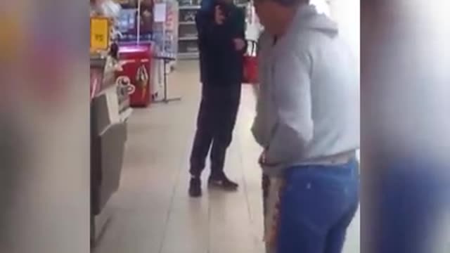 drunk man did not recognize himself in the mirror