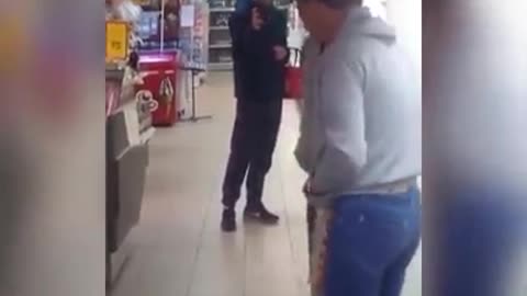 drunk man did not recognize himself in the mirror