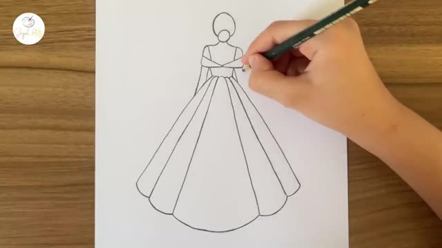 Draw The Shape Of The Back Hand Of A Character