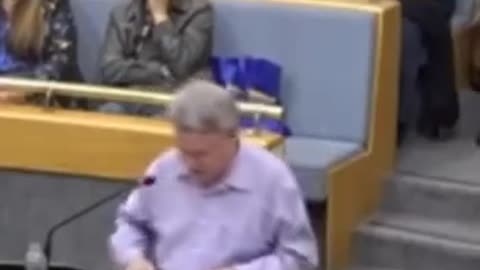 Canadian citizen receives a standing ovation after laying out Klaus Schwab’s plan