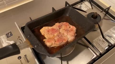 Mix Chicken With Sauce