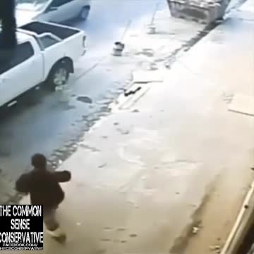 Man Uses His 2nd Amendment Right To Stop Armed Carjacker