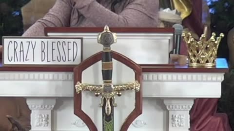 He wants to work through you. // Quiere trabajar atraves de ti.