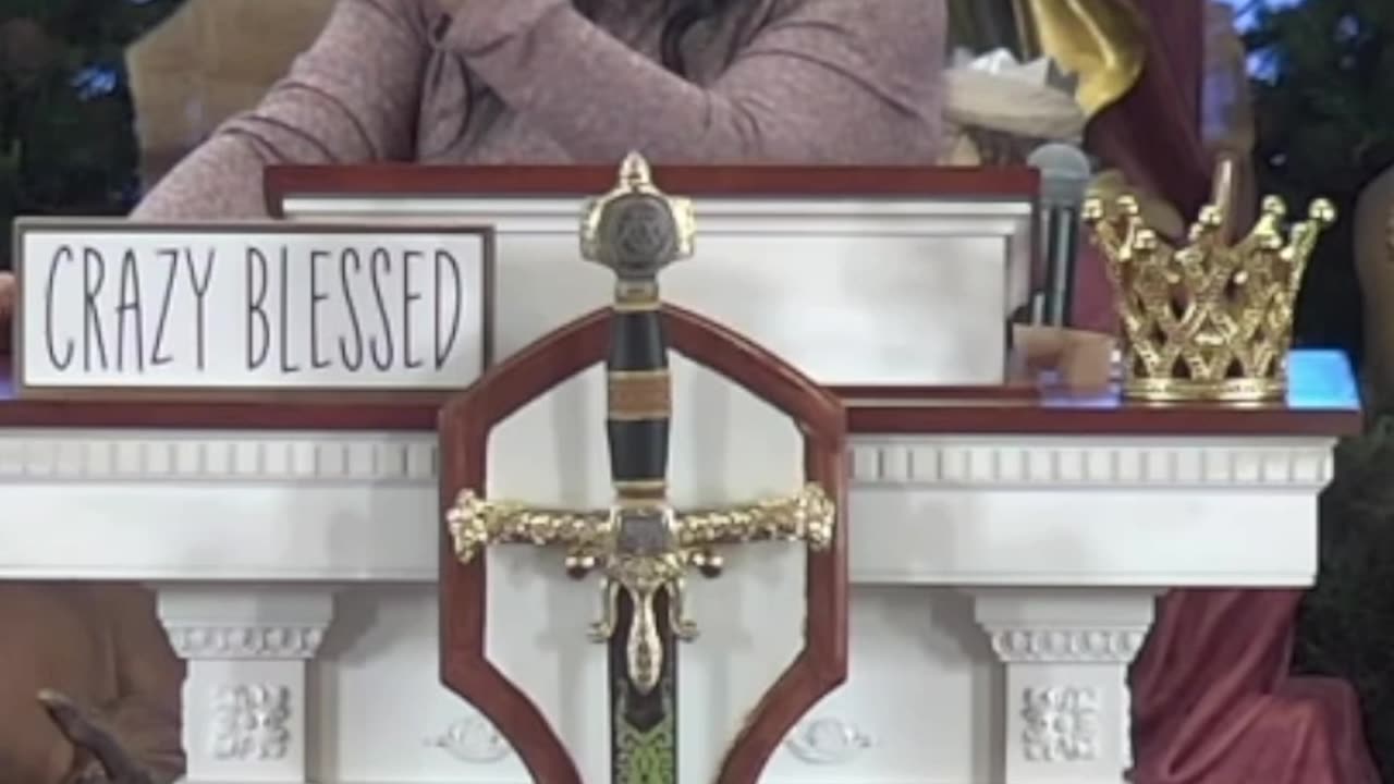 He wants to work through you. // Quiere trabajar atraves de ti.