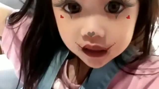 TikTok - Cute Girl-Halloween. 🦥