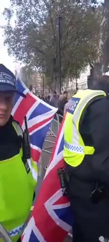 UK veterans told by police to remove the British flag