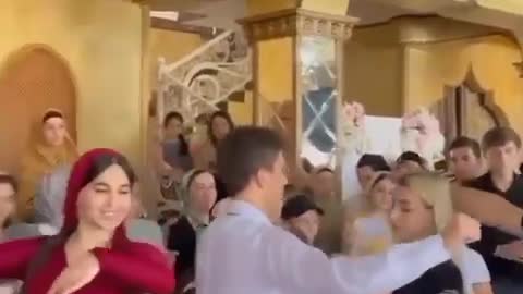 BEAUTIFUL GIRL DANCING LEZGINKA AT A WEDDING