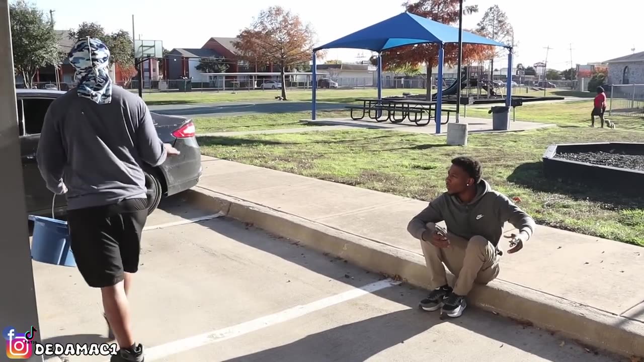 SPRAY PAINTING PEOPLES CARS PRANK GONE WRONG !