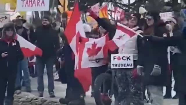 Canadians Protest Outside the Innes Jail in Ottawa for the Release of Convoy Organizer Tamara Lich