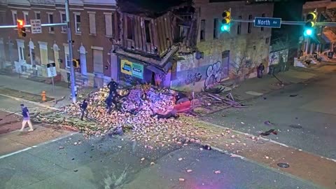LIVE LEAK~THE PURSUIT OF THE CRIMINAL ENDED IN AN ACCIDENT AND THE COLLAPSE OF PART OF A HOUSE & ONE DEATH