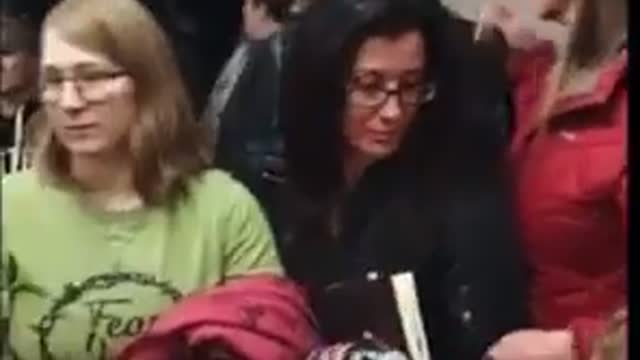 Fed-Up Parents Take Over School Board Meeting in Protest of Mask Mandate