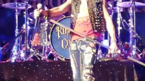 Kingdom Come "Pushin Hard"