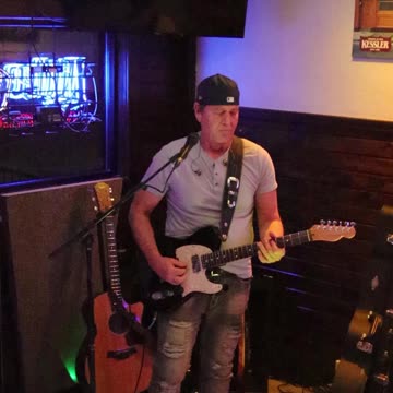 Backstage Pass sings Tom Petty and the Heartbreakers song Breakdown