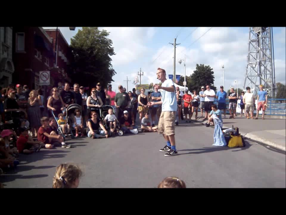 Yo Yo Busker Canal days Port Colborne Ontario Canada 08 05 2012