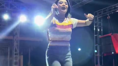 DJ cantik viral