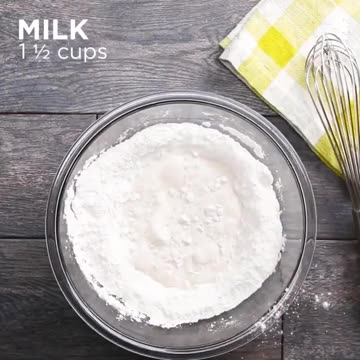 This is how to make delicious pineapple pancakes