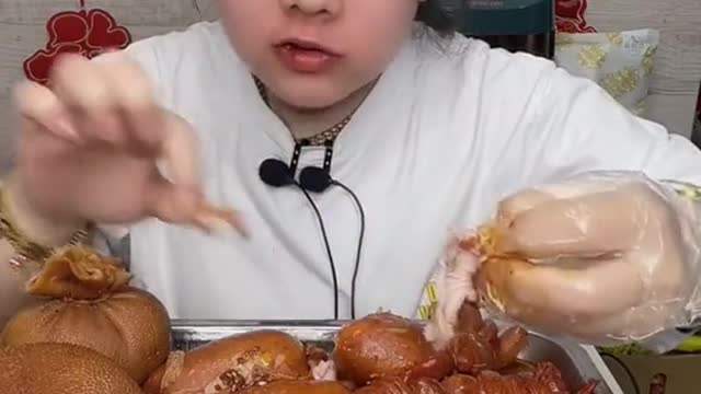 ASMR Mukbang Eating Show, Cute girls Vs Sea Food #Shorts (3)