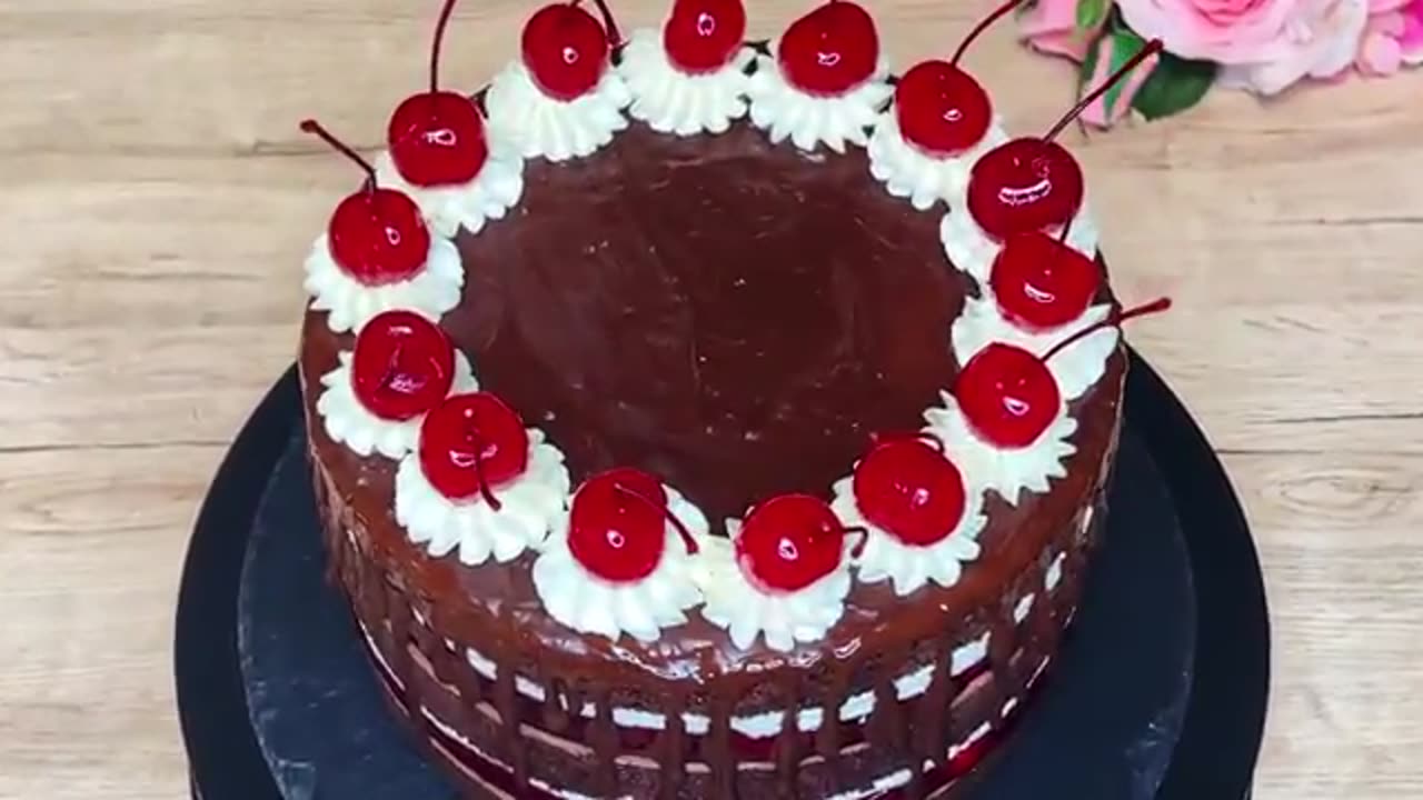 Ce gâteau aux cerises fond dans la bouche ! JUTEUX et TENDRE ! pas de gélatine ! Rapide et facile!