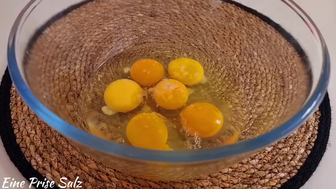 Better than pizza! Just grate 3 potatoes and add eggs Simple and delicious