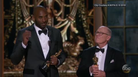 Kobe Bryant throws shade at Laura Ingraham during Oscar speech