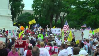 9/12/2009 - Tea Party March on Washington - Walking around the crowd 1