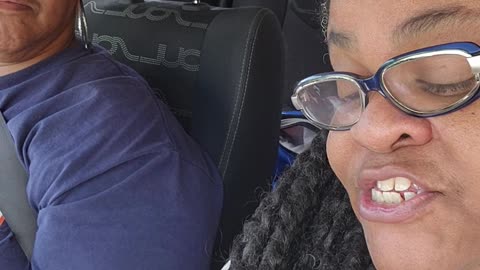 Lady speaks loudly on her phone in public #jokeoftheday