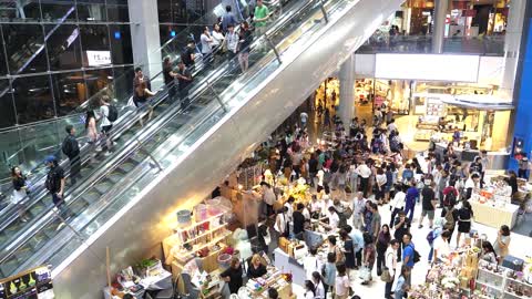 Attention Rewards for Hospitality and Retail