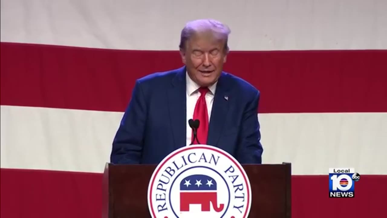 Trump makes public appearance in lowa