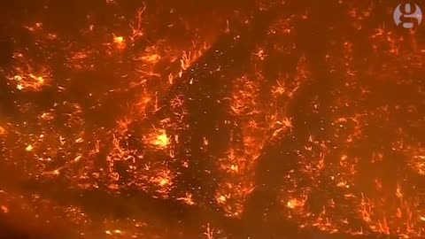 Aerial footage shows wildfire on Californian foothills