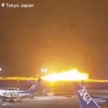 🚨UPDATE: Airplane caught fire on a runway in Tokyo l #Japan