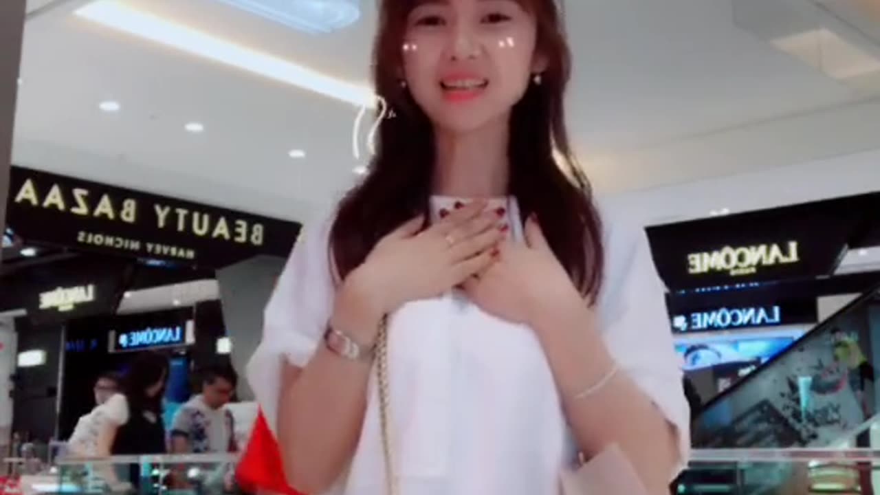 美女热舞