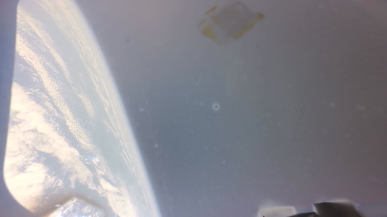 Reentry video as Orion returns from Artemis I