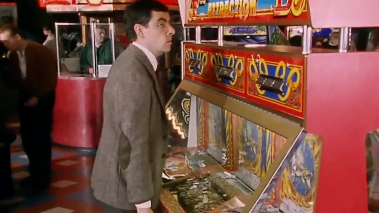 DIVE Mr Bean! | Funny Clips | Mr Bean Official