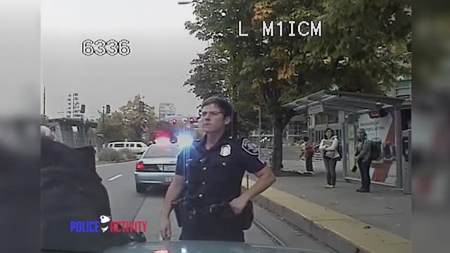 Raw Dashcam Video Shoplifter Tries To Run From Seattle Police