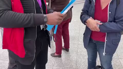 France: Citizens Are Marked With Blue Bracelets Once They Prove They Have Been Vaccinated