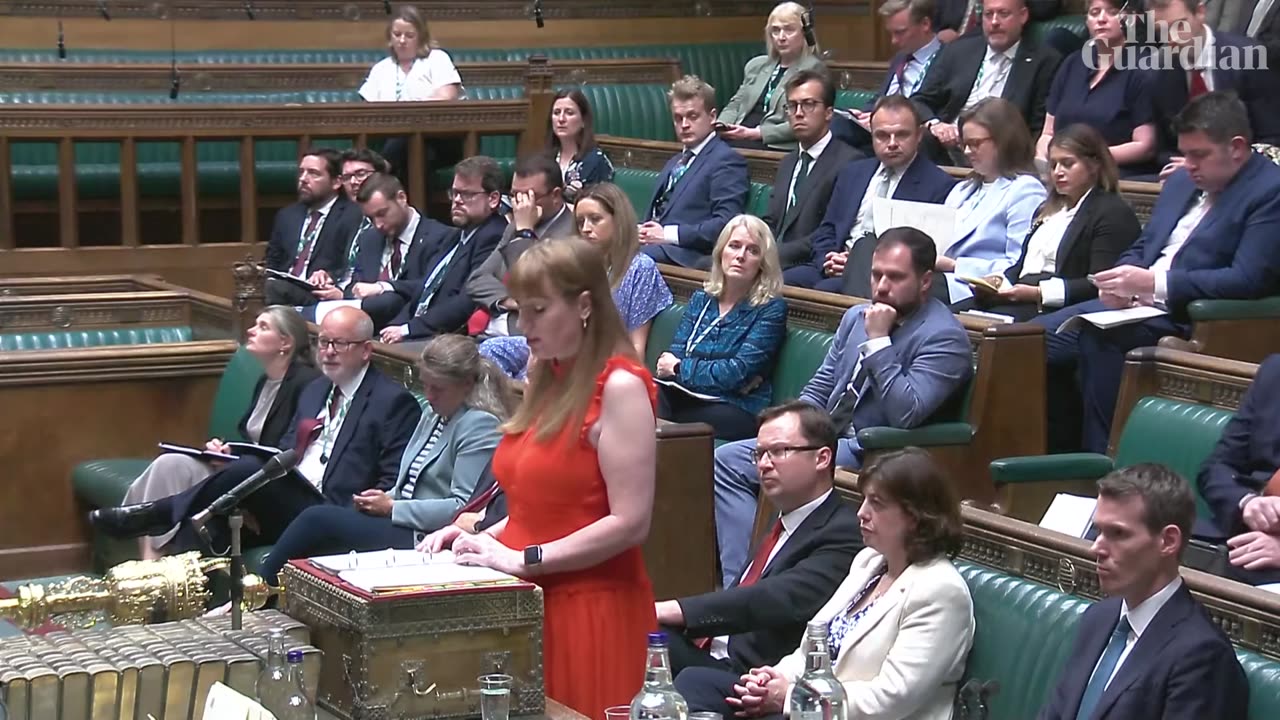 Housebuilding target to rise from 300,000 per year to 370,000, says Angela Rayner| TN ✅