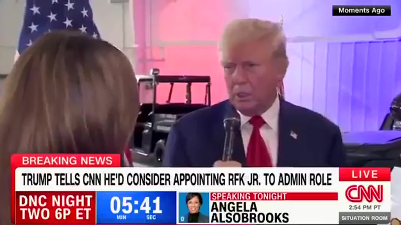 Robert F. Kennedy heeft laten doorschemeren dat hij mogelijk uit de race stapt om Trump te steunen