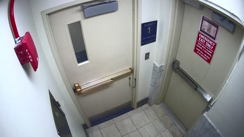 1674HQOB01EExitNEStairwell_2021-01-05_19h00min01s667ms.mp4