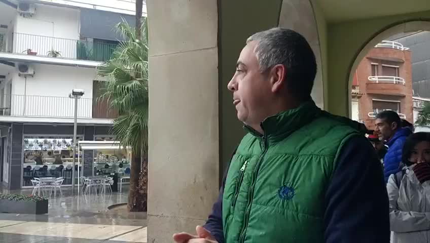 Cancelada por lluvia la carpa de VOX en Casteldefels (Barcelona)