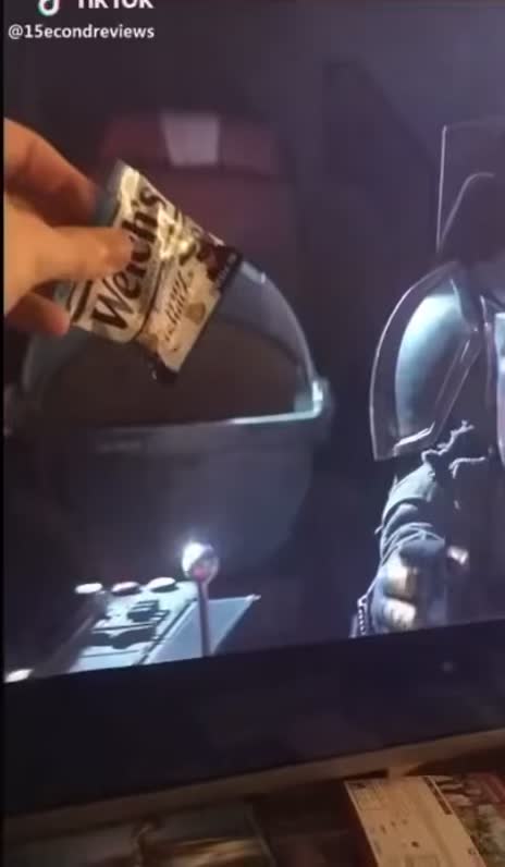 Baby yoda want a snack