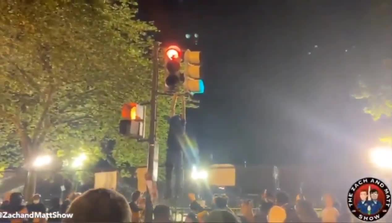 BLM & Antifa Riots 2020 - 2020-06-03-04-03-20-White-House-I-think-theyre-getting-bored.mp4