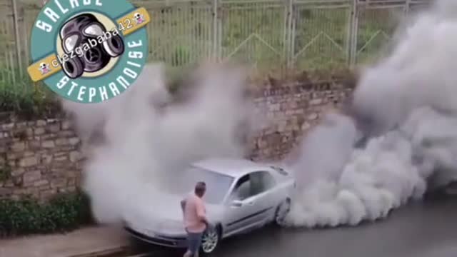 The car broke down on the way and the owner couldn't do anything about the engine