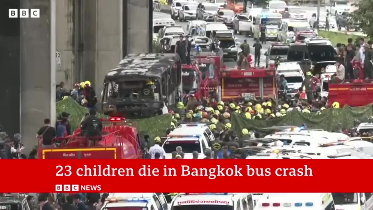 At least 23 people including children die in Thailand bus crash | BBC News