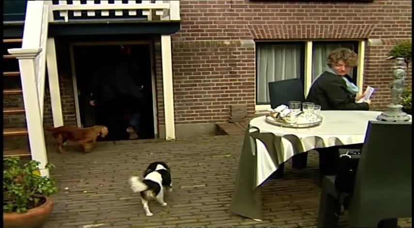 Pim Fortuyn zet BBC grootheid John Simpson op zijn plek.