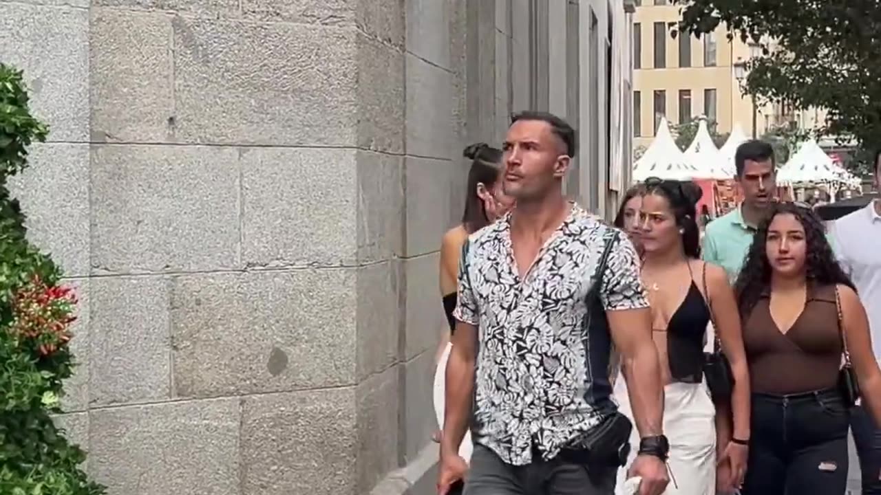 She didn’t expect that 😁💃🏼😅