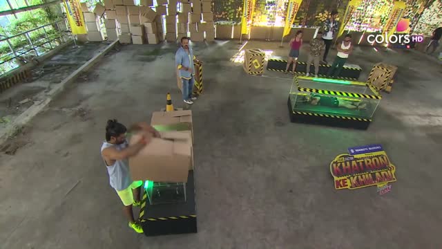 Khatron Ke Khiladi S10 | Adaa - The Creepy Crawly Specialist