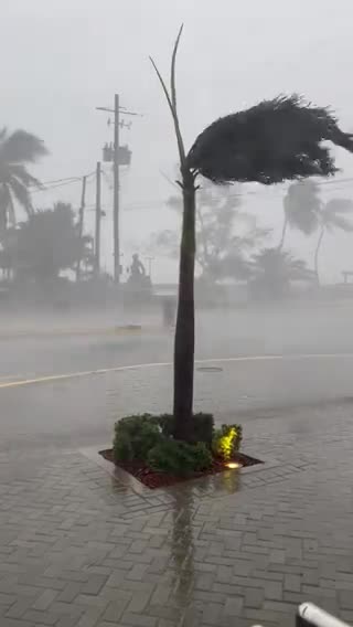 Kingston in Jamaica is currently facing the effects of Hurricane Beryl #short